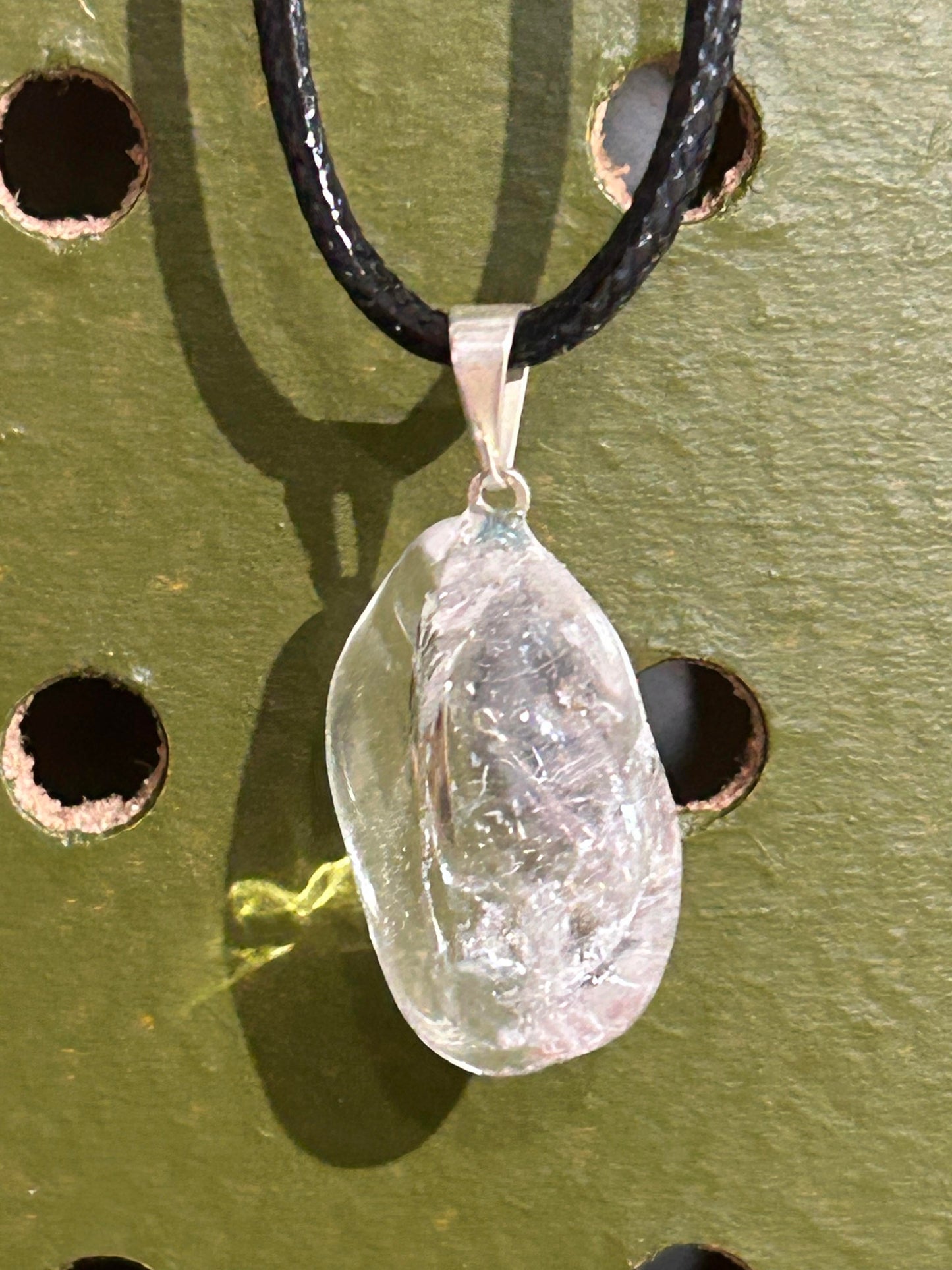 CLEAR QUARTZ NECKLACE