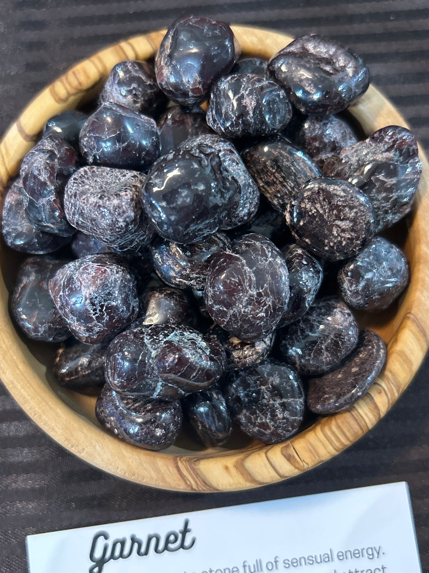 Garnet tumbled stone