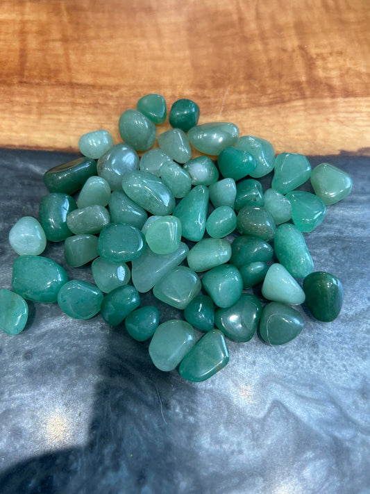 Green aventurine tumbled stone