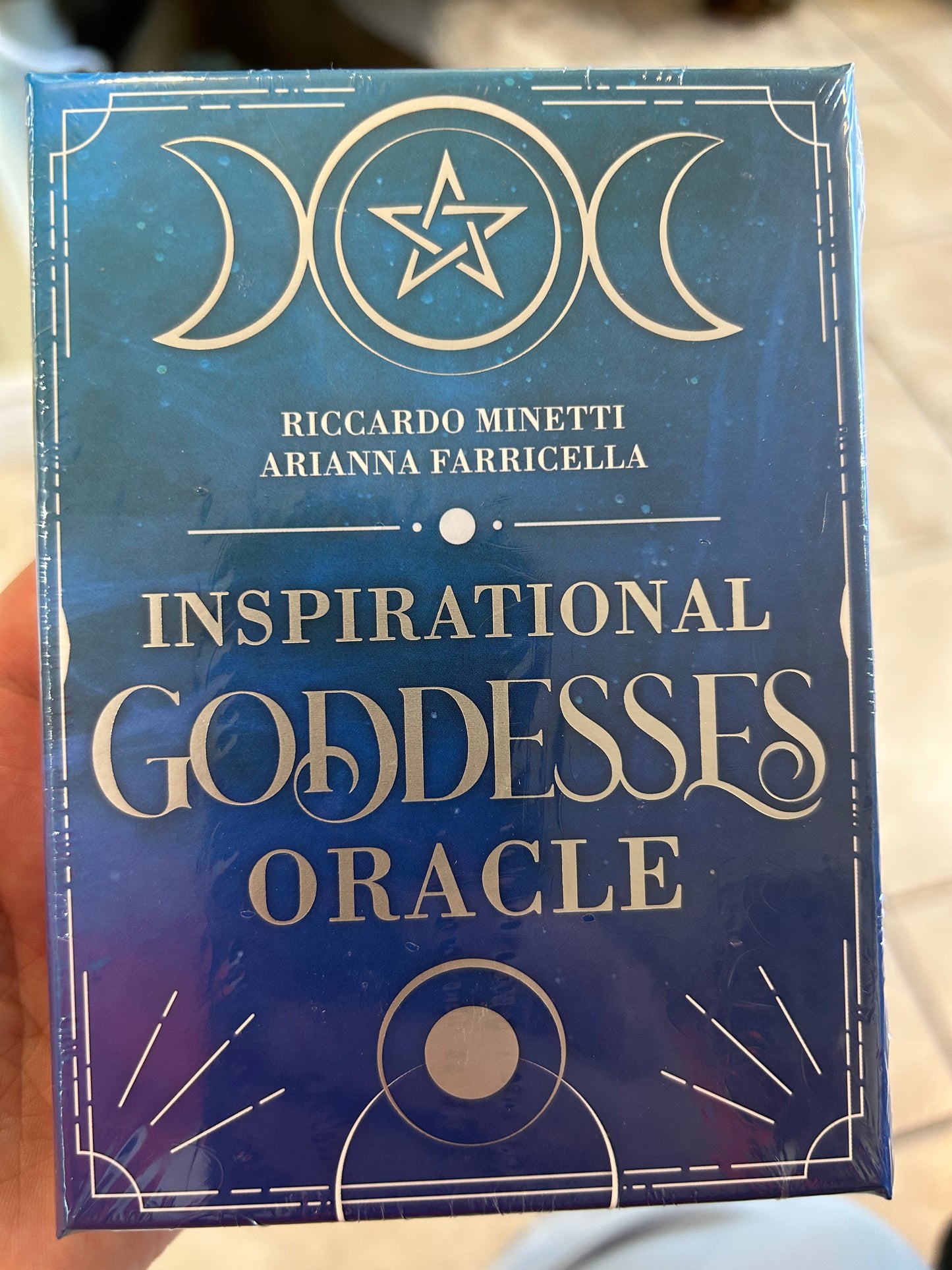 inspirational goddesses oracle deck by Riccardo Minetti and Arianna Farricella