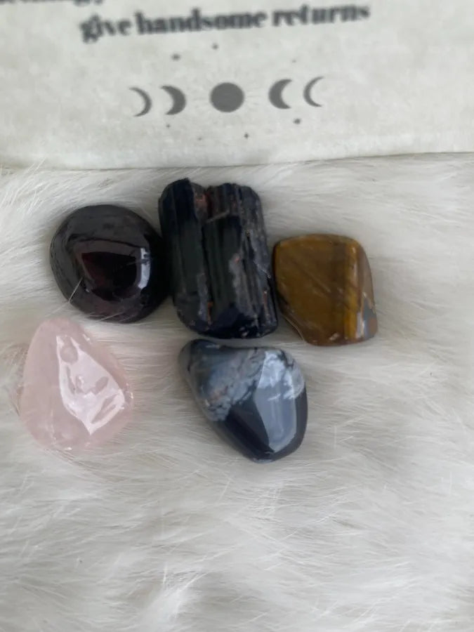 CAPRICORN CRYSTAL COLLECTION